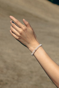 Pearl Bracelet with Single Cubic Gold Plated Sterling Silver Bracelet MODU Atelier 