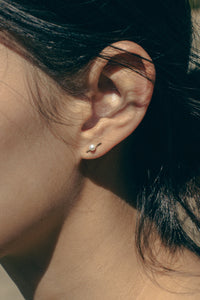 Single Pearl Stud Earring 14K Gold Earrings MODU Atelier 