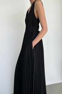 V-Neck Pleated Dress, Black Dresses LVIR 